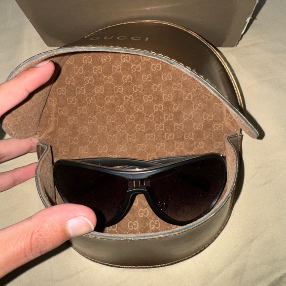 Gucci Sunglasses - Picture 3 of 3